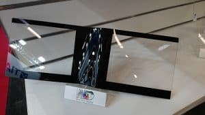 Close-up of Curved Cover Lens with 2 Consecutive Arcs